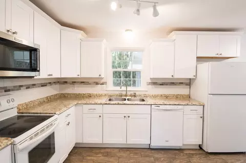 Kitchen - 329 Bayview Ave, Georgetown, SC 29440 photo 1 of 2