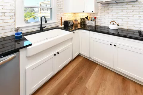 Kitchen - 1931 Lakeview Cir, Surfside Beach, SC 29575 photo 3 of 4