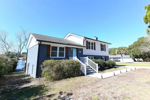 Exterior - 1931 Lakeview Cir, Surfside Beach, SC 29575 photo 10 of 10