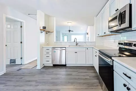 Kitchen - 1709 Singleton St, Conway, SC 29527 photo 1 of 3