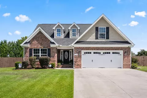 117 Old English Dr, Galivants Ferry, SC 29544