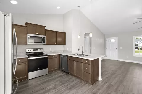 Kitchen - 100 Pumpkin Ash Loop, Conway, SC 29527 photo 4 of 6