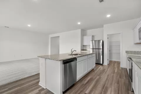 Kitchen - 526 Castillo Dr, Loris, SC 29569 photo 2 of 3