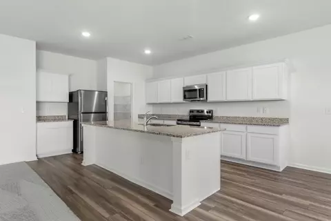 Kitchen - 526 Castillo Dr, Loris, SC 29569 photo 1 of 3