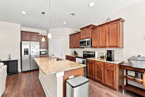 Kitchen - 325 Brighton Pl, Conway, SC 29526 photo 5 of 7