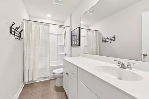 Bath - 175 Marsh Deer Pl, Surfside Beach, SC 29575 photo 3 of 4