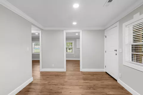 Entry Way - 817 Simmons St, Marion, SC 29571 photo 2 of 3