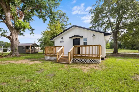 Exterior - 817 Simmons St, Marion, SC 29571 photo 5 of 5