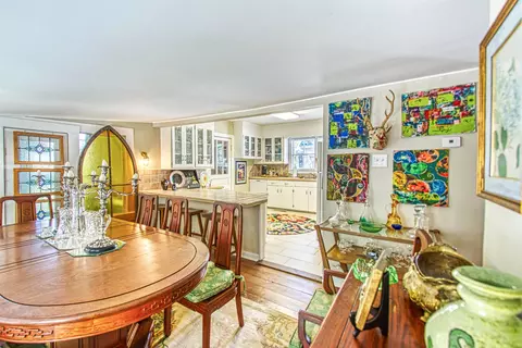 Dining - 313 Front St, Georgetown, SC 29440 photo 3 of 4