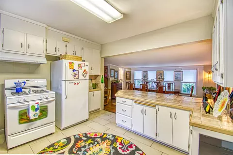 Kitchen - 313 Front St, Georgetown, SC 29440 photo 2 of 4