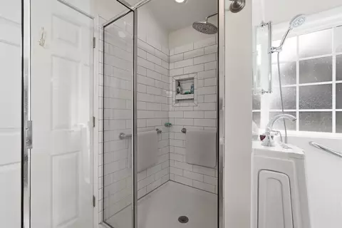 Bath - 213 Jericho Ct, Georgetown, SC 29440 photo 2 of 4