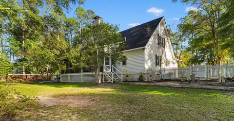 Exterior - 160 Comanche Dr, Georgetown, SC 29440 photo 5 of 10