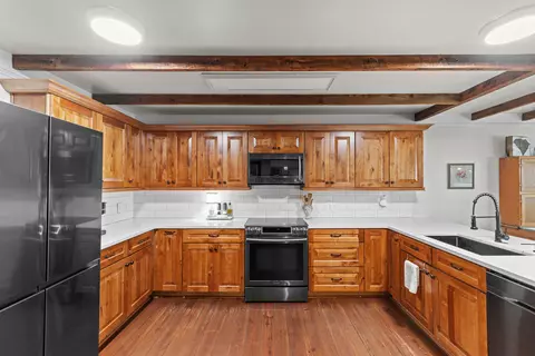 Kitchen - 160 Comanche Dr, Georgetown, SC 29440 photo 4 of 4