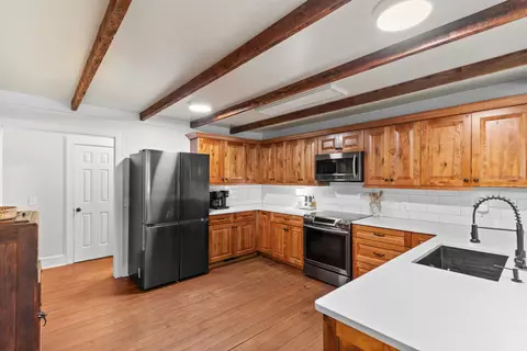 Kitchen - 160 Comanche Dr, Georgetown, SC 29440 photo 2 of 4