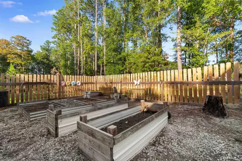 Exterior - 160 Comanche Dr, Georgetown, SC 29440 photo 6 of 10