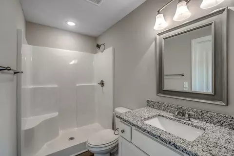 Bath - 1272 Blue Moon Dr, Loris, SC 29569 photo 3 of 4