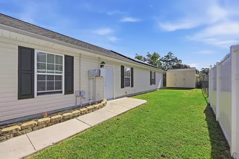 Exterior - 4394 Triangle St, Loris, SC 29569 photo 6 of 8