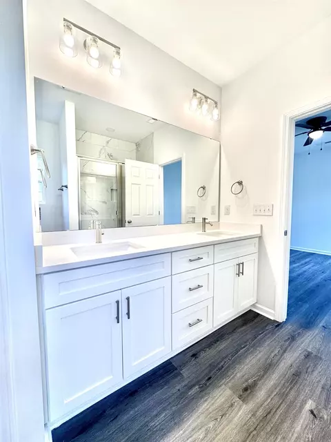 Bath - 107 Blanche St, Chadbourn, NC 28431 photo 2 of 6