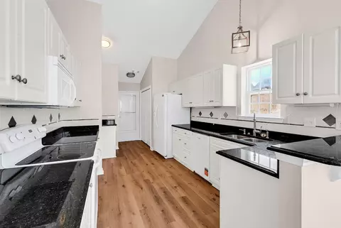 Kitchen - 336 Lynco Ln, Surfside Beach, SC 29575 photo 2 of 4