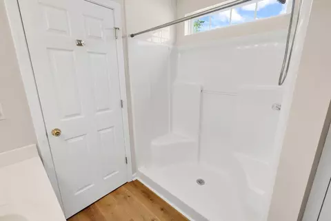 Bath - 336 Lynco Ln, Surfside Beach, SC 29575 photo 6 of 6
