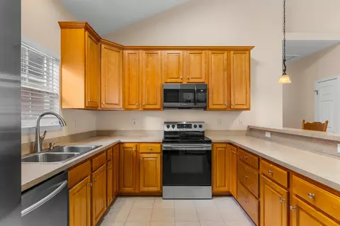 Kitchen - 169 Foxpath Loop, Myrtle Beach, SC 29588 photo 1 of 5