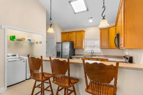 Kitchen - 169 Foxpath Loop, Myrtle Beach, SC 29588 photo 4 of 5