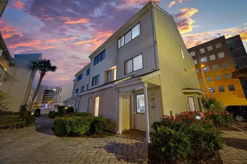 209 75th Ave N #10, Myrtle Beach, SC 29572