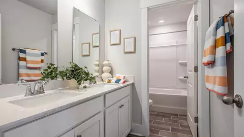 Bath - 1000 Samaras Ct, Conway, SC 29527 photo 3 of 5