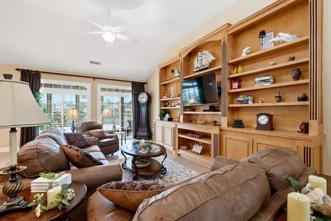 Living - 241 Wedgefield Dr, Conway, SC 29526 photo 2 of 5