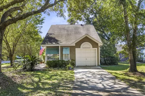 322 Navigators Dr, Pawleys Island, SC 29585