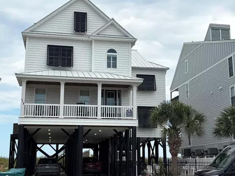 130 N Waccamaw Dr, Murrells Inlet, SC 29576