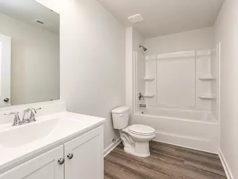 Bath - 891 Heritage Downs Dr, Conway, SC 29526 photo 3 of 5