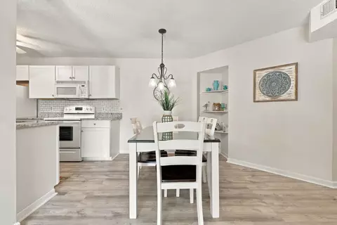 Dining - 1925 Bent Grass Dr #C, Surfside Beach, SC 29575 photo 2 of 4