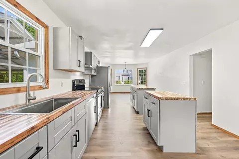 Kitchen - 815 3rd Ave, Georgetown, SC 29440 photo 3 of 3