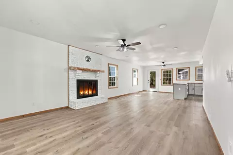 Living - 815 3rd Ave, Georgetown, SC 29440 photo 1 of 7