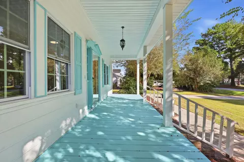 Exterior - 815 3rd Ave, Georgetown, SC 29440 photo 6 of 12