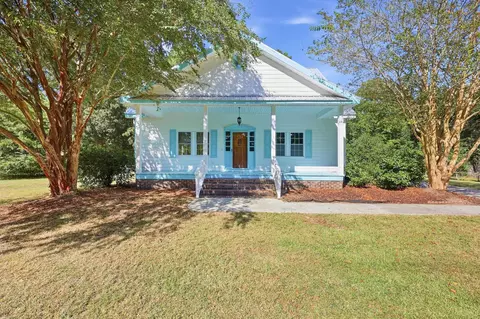 Exterior - 815 3rd Ave, Georgetown, SC 29440 photo 4 of 12