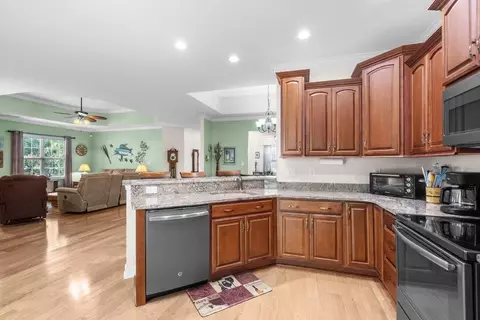 Kitchen - 401 Shellbank Dr, Longs, SC 29568 photo 5 of 5