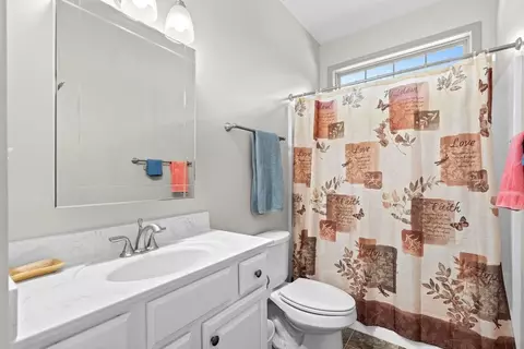 Bath - 401 Shellbank Dr, Longs, SC 29568 photo 3 of 3