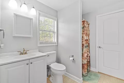 Bath - 401 Shellbank Dr, Longs, SC 29568 photo 2 of 3