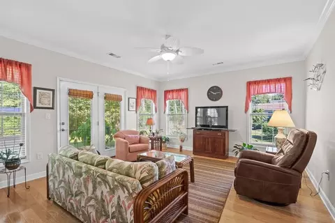 Living - 401 Shellbank Dr, Longs, SC 29568 photo 2 of 5