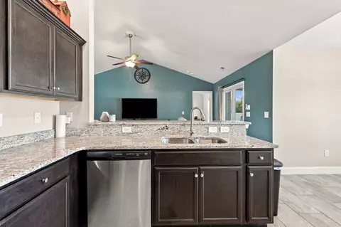 Kitchen - 1420 Nathan Dr, Loris, SC 29569 photo 2 of 2