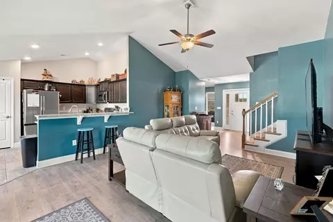 Entry Way - 1420 Nathan Dr, Loris, SC 29569 photo 3 of 4