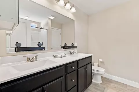Bath - 1420 Nathan Dr, Loris, SC 29569 photo 1 of 6