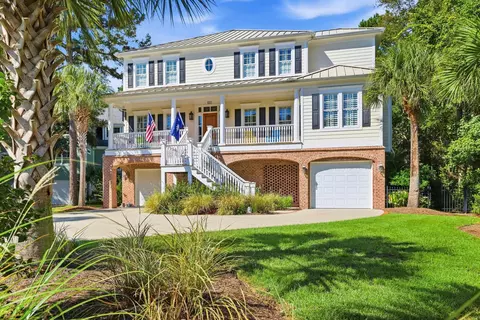 112 Cockle Shell Ct, Pawleys Island, SC 29585