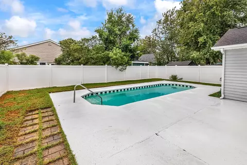 Exterior - 109 Coachman Ln, Surfside Beach, SC 29575 photo 4 of 6