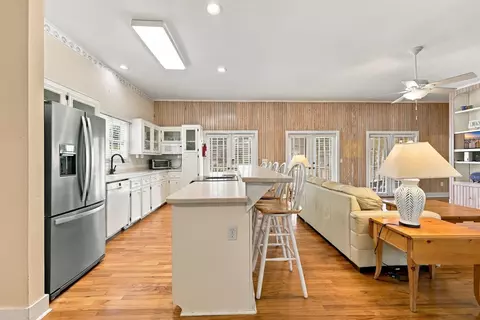 Kitchen - 13 Beachwalker Ct, Georgetown, SC 29440 photo 4 of 4