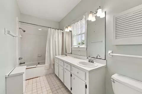 Bath - 13 Beachwalker Ct, Georgetown, SC 29440 photo 5 of 7