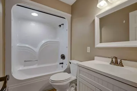Bath - 1876 Nathan Dr, Loris, SC 29569 photo 1 of 2