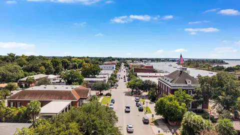 View/Area - 1108 Front St, Georgetown, SC 29440 photo 6 of 7